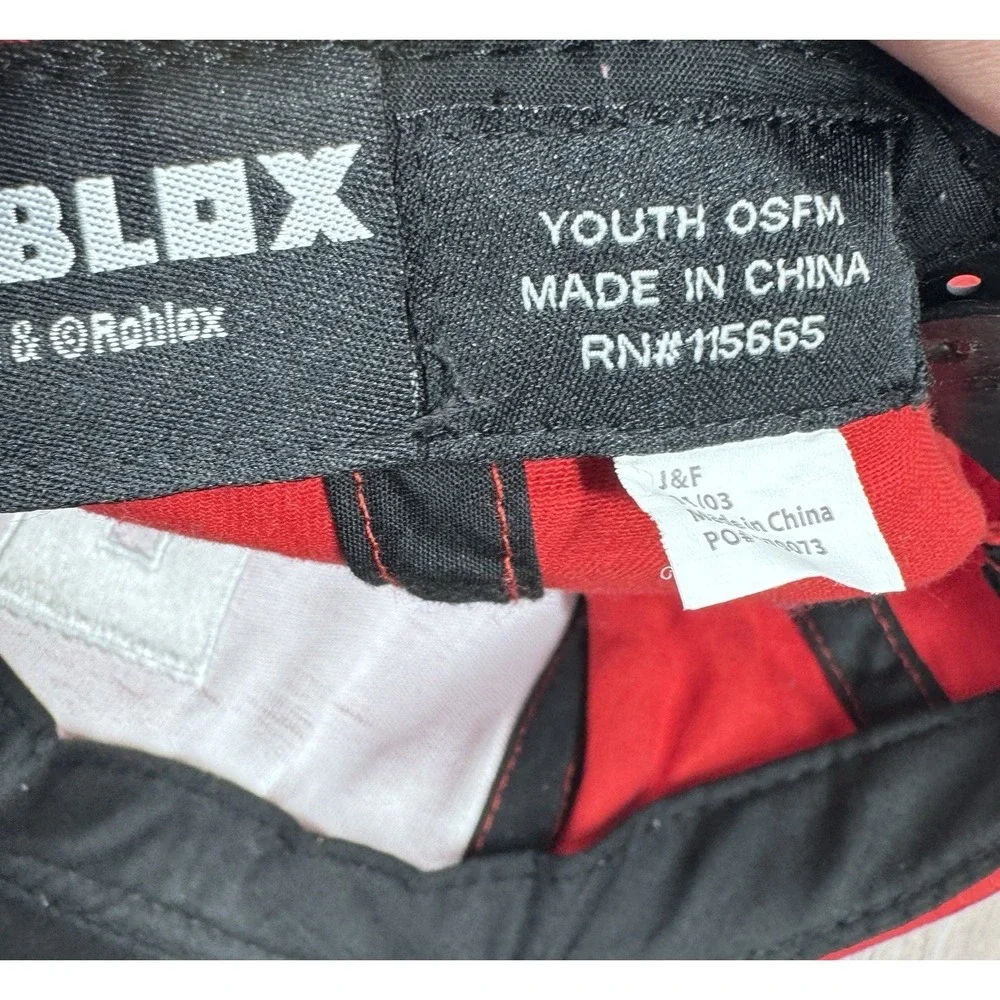 Roblox Snapback Hat Red Youth OSFM Adjustable Flat‎ Brim Character Print Cap